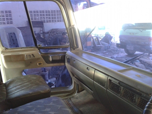 รถ Hino สภาพสวย สนใจ ติดต่อ 081-7976510