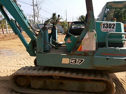 ขายรถขุด-ดัน YANMAR B37>มีVDOให้ชม < (มีลายหัวเจาะ ปั้มนิ้ว ) รถเก่านอก สภาพพร้อมใช้ มีเอกสารแจ้งจำหน่าย
