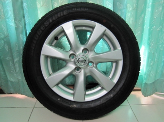 ขายล้อแม็ก Nissan Almera พร้อมยางป้ายแดงปลายปี 13 ขอบ 15