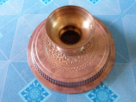 ถาดทองเหลือง ลายเทพพนม 3 ใบ 3,600  จัดส่งให้ได้