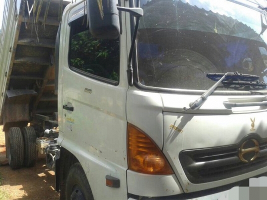 รถฮีโน่ 6 ล้อดั้ม FC4J  150 แรงม้า ปี 48  ( รถวิ่ง 15x,xxx กม. )  สนใจติดต่อ 081 - 6079515