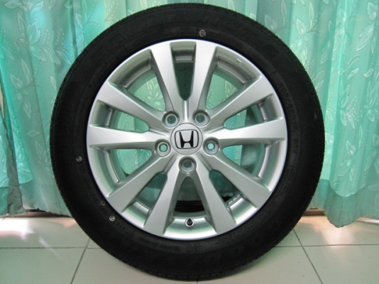 ขายล้อแม็ก Honda Civic ขอบ 16 พร้อมยางป้ายแดงปลายปี13 สภาพ 99\%