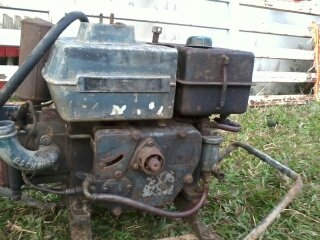 ขายเครื่อง KUBOTA 5 แรง ประหยัดๆ สูบน้ำสบายๆเลย ใช้กับโรงสีก็ดี ขายเครื่อง KUBOTA 5 แรง ประหยัดๆ สูบน้ำสบายๆเลย ใช้กับโรงสีก็ดี