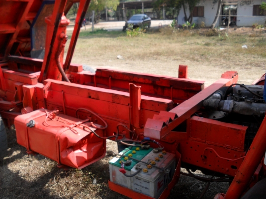 รถบรรทุกดัมพ์ 6 ล้อกลาง รถบรรทุกดัมพ์ 6 ล้อกลาง