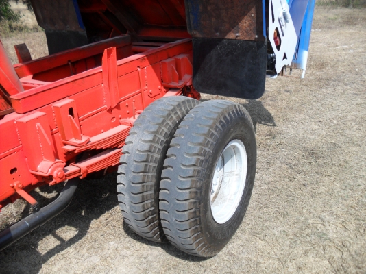 รถบรรทุกดัมพ์ 6 ล้อกลาง รถบรรทุกดัมพ์ 6 ล้อกลาง