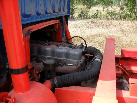 รถบรรทุกดัมพ์ 6 ล้อกลาง รถบรรทุกดัมพ์ 6 ล้อกลาง