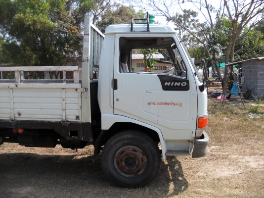 รถบรรทุก 6 ล้อกลาง รถบรรทุก 6 ล้อกลาง