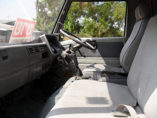 รถบรรทุก 6 ล้อกลาง รถบรรทุก 6 ล้อกลาง