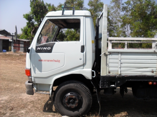 รถบรรทุก 6 ล้อกลาง รถบรรทุก 6 ล้อกลาง