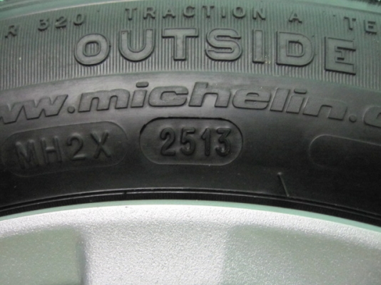 ขายล้อแม็ก Honda City พร้อมยาง MICHELIN ป้ายแดงปี 13 ขอบ 15 ขายล้อแม็ก Honda City พร้อมยาง MICHELIN ป้ายแดงปี 13 ขอบ 15