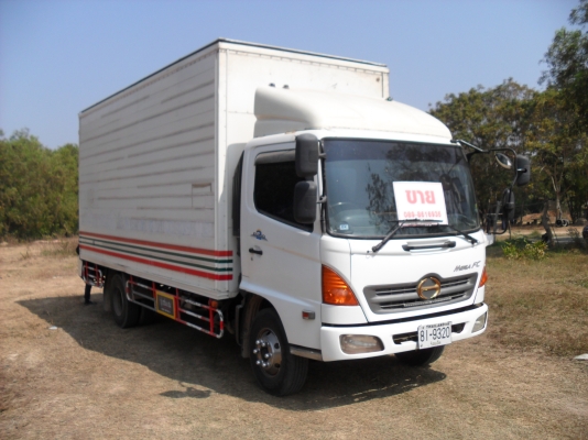 รถบรรทุก 6 ล้อกลาง