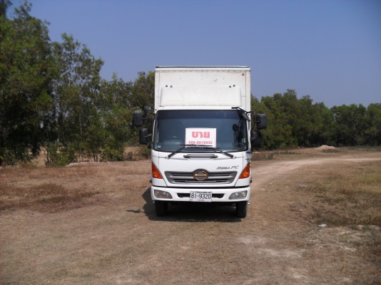 รถบรรทุก 6 ล้อกลาง