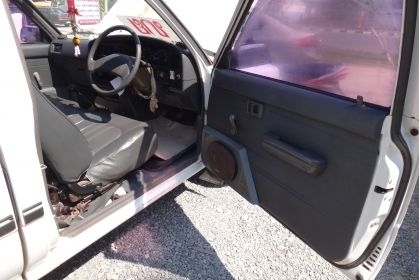 ขาย  yn-85   เครื่อง 2y 1800cc.เอกสารครบ 70000 บาท