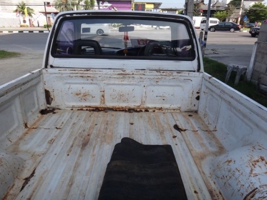 ขาย  yn-85   เครื่อง 2y 1800cc.เอกสารครบ 70000 บาท