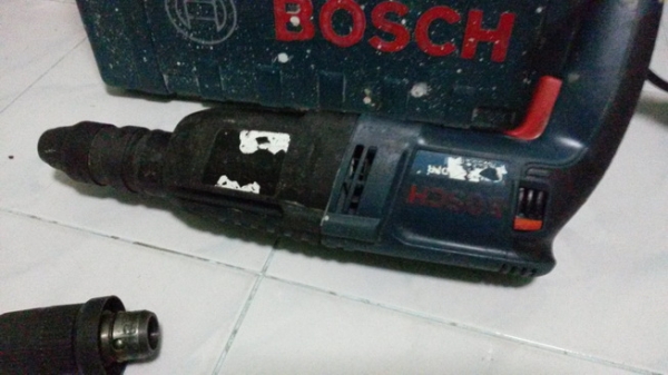 สว่านระบบโรตารี่ 3 ระบบ BOSCH 2-26DFR สภาพพร้อมใช้งานครับ