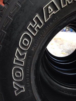 ขายยาง YOKOHAMA GEOLANDAR 30.9.5.15 ปลายปี09 ดอกเต็มๆ1ชุดครับ ขายยาง YOKOHAMA GEOLANDAR 30.9.5.15 ปลายปี09 ดอกเต็มๆ1ชุดครับ