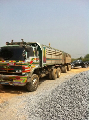 รถอีซูซุ 10 ล้อดั้ม FXZ 240 แรงม้า  ( นางฟ้าแท้. )  ( ขายแม่ลูก. ) สนใจติดต่อ 081 - 6079515