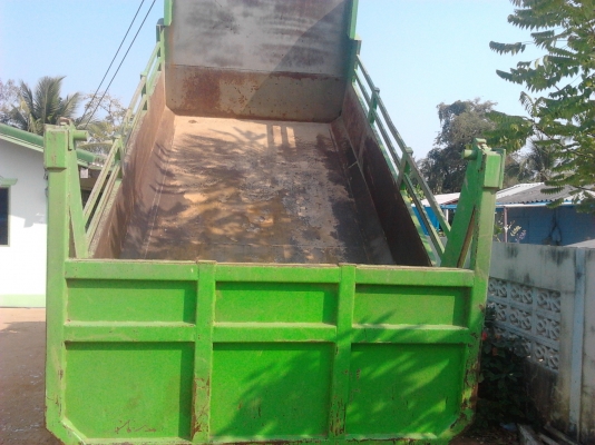 ต้องการขายหกล้อisuzu