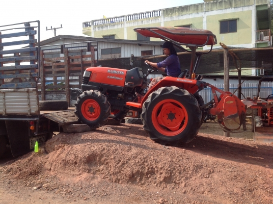 ปัญญาแทรคเตอร์มาแล้ว...จัดมาให้ครับ คูโบต้า L3408 DI พร้อม โรตาลี่ตราช้าง สภาพรถ 80\%