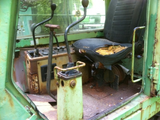 รถเครน ตีนตะขาบ 3ตัน