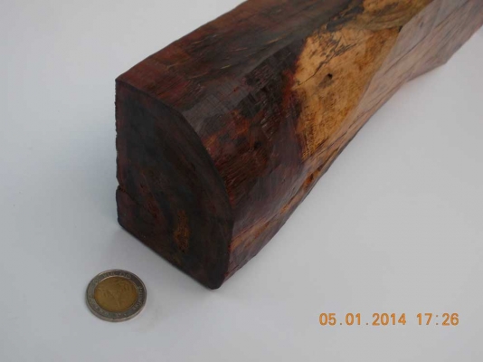 ขายไม้พะยูง 1 ท่อนขนาด 6 x 8.5 ซม.  ยาว 53 ซม. ครับ