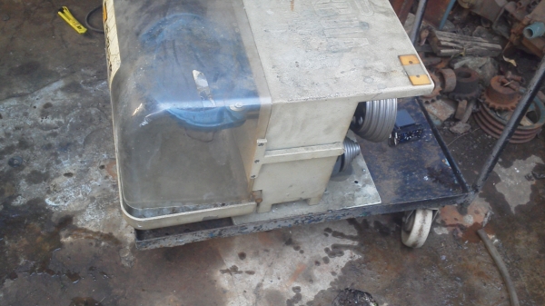 (มีVDO ให้ดู)เครื่องผสมแบบหมุนรอบทิศทางแบบนิ่มนวลทำให้ส่วนผสมเข้ากันอย่างดีผลิตที่สวิตเซอร์แลนด์