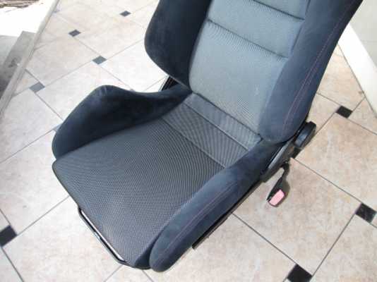 ขายเบาะ" RECARO " พร้อมขา"RECARO" ลง BMW E36 ได้เลย สวย ขายเบาะ" RECARO " พร้อมขา"RECARO" ลง BMW E36 ได้เลย สวย