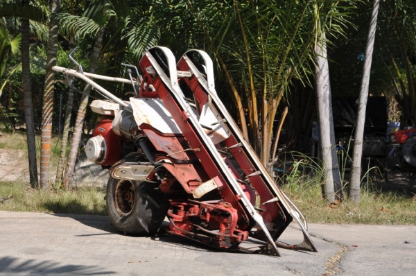 ขายรถเกี่ยวเดิมตาม KUBOTA สภาพสวยเดิมจากญี่ปุ่นยังไม่เคยใช้งานในไทย16,500เท่านั้น