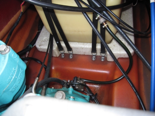 ขายเจ็ทสกี "KAWASAKI 1100 cc."พร้อม เทเลอบรรทุกเรือ สวยๆ