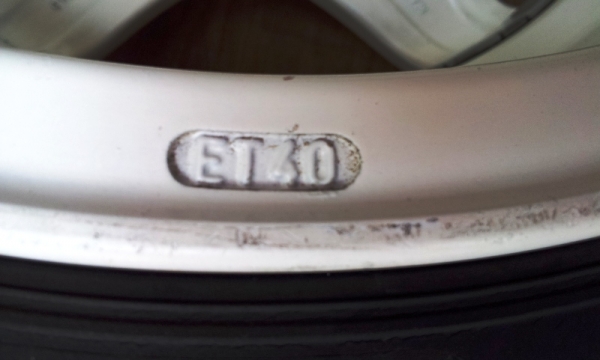 แม็กแท้ OZ ติดยาง ขอบ 15 4รู100