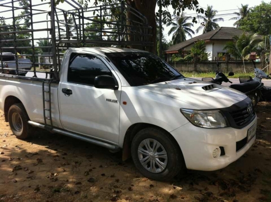 Hilux Vigo Champ แต่งเพลาลอยพร้อมลูกกรงอย่างดี โทร 0866912841
