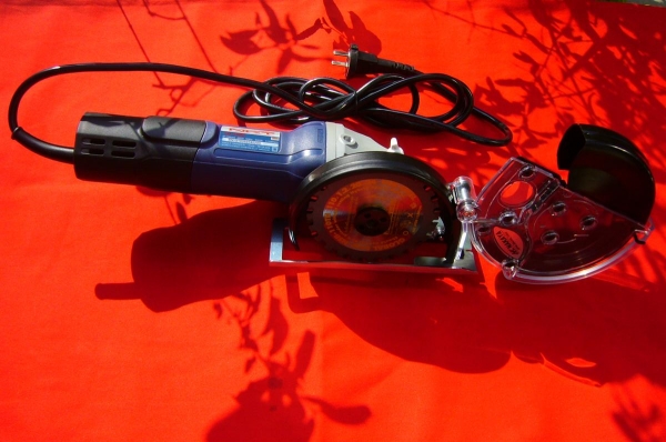 เครื่องตัดสารพัดประโยชน์ NKT  3 in 1 เลื่อย ขัด ตัด