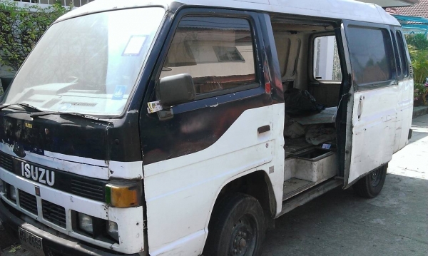 ขายรถตู้40000บาทตามสภาพ