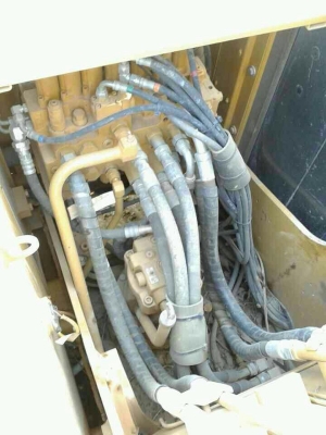 รถแบคโฮ CAT  312D  ( รถทำงาน 1,3xx ซม. )  สนใจติดต่อ 081 - 6079515