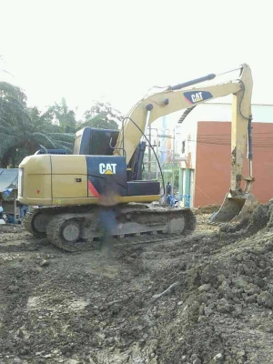 รถแบคโฮ CAT  312D  ( รถทำงาน 1,3xx ซม. )  สนใจติดต่อ 081 - 6079515