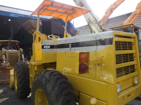 510-17015รถตักKOMATSUตอนนี้รถจอดที่(CSนวนคร)ครับ