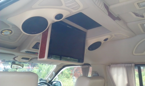 ขายรถตู้ TOYOTA HIACE COMMUTER D4D 2.5 MT ปี 2010 แต่ง VIP สุดๆ ขายรถตู้ TOYOTA HIACE COMMUTER D4D 2.5 MT ปี 2010 แต่ง VIP สุดๆ