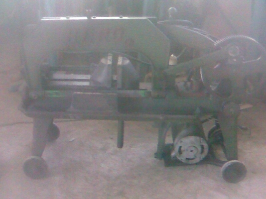 แท่นเลื่อยฮีโร่สภาพพร้อมใช้สภาพพร้อมใช้งานครับสภาพเดิมๆครับมอเตอร์มิสซู 1/3  แรงไฟบ้านครับ ราคานี้คุ้มมากครับใช้ยาวครับรุ่นนี้