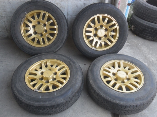 ล้อแม็ก 15นิ้ว 6รู อีซูซุ พร้อมยาง สวยๆ 4 ล้อ ราคา 5700 บาท