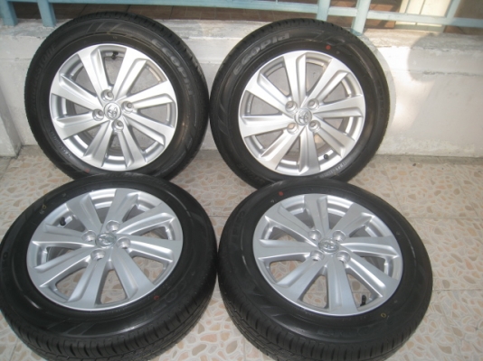 ขายล้อแม็กป้ายแดงถอดศูนย์ Toyota yaris 15"x5.5" et45 4รู100 +ยางยางผลิตสัปดาห์ที่ 48ปี 13  สนใจติดต่อเล็กคลองสามครับ (081-3747940)