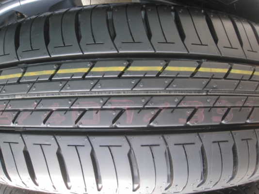 ขายล้อแม็กป้ายแดงถอดศูนย์ Toyota yaris 15"x5.5" et45 4รู100 +ยางยางผลิตสัปดาห์ที่ 48ปี 13  สนใจติดต่อเล็กคลองสามครับ (081-3747940)