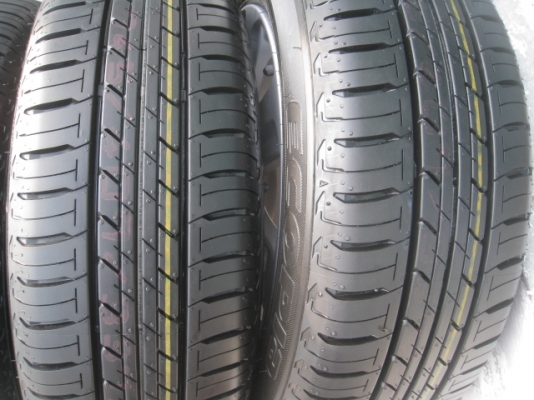 ขายล้อแม็กป้ายแดงถอดศูนย์ Toyota yaris 15"x5.5" et45 4รู100 +ยางยางผลิตสัปดาห์ที่ 48ปี 13  สนใจติดต่อเล็กคลองสามครับ (081-3747940)