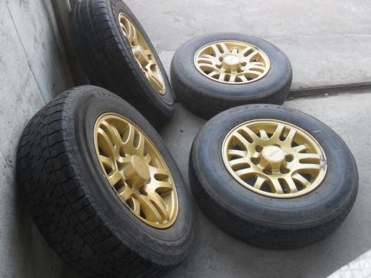 ล้อแม็ก 15นิ้ว 6รู อีซูซุ พร้อมยาง สวยๆ 4 ล้อ ราคา 5700 บาท ล้อแม็ก 15นิ้ว 6รู อีซูซุ พร้อมยาง สวยๆ 4 ล้อ ราคา 5700 บาท