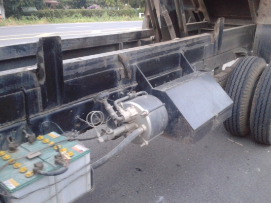 รถหกล้อดั้ม Isuzu