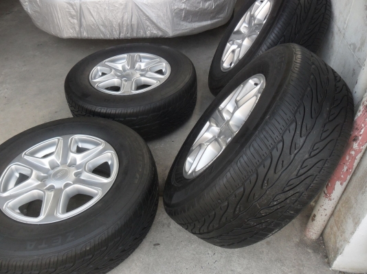 ล้อแม็กฟอด 17นิ้ว 6รู พร้อมยาง 265/65R17ปี11 สวยๆ 4 ล้อ ราคา 7700 บาท ล้อแม็กฟอด 17นิ้ว 6รู พร้อมยาง 265/65R17ปี11 สวยๆ 4 ล้อ ราคา 7700 บาท
