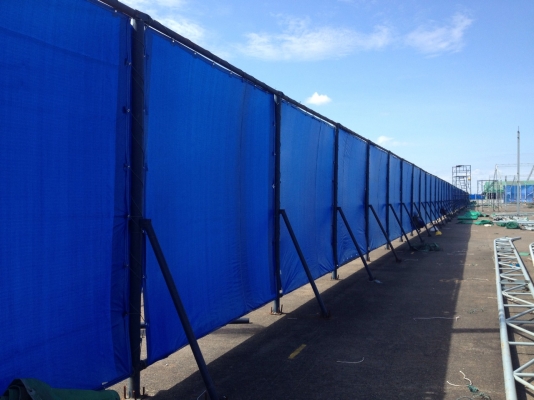 ขายรั้ว ผ้าเต๊น ยาว ฝั่งละ 150 เมตร สภาพสวย พร้อมใช้งาน