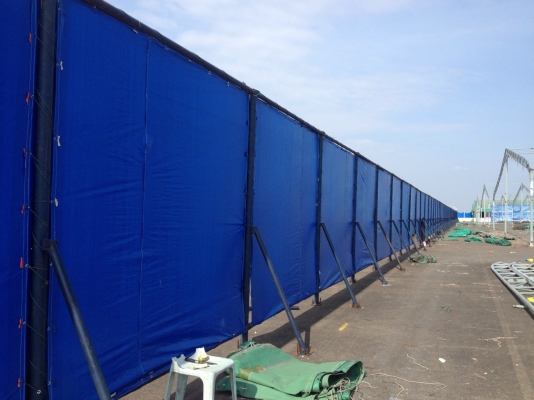 ขายรั้ว ผ้าเต๊น ยาว ฝั่งละ 150 เมตร สภาพสวย พร้อมใช้งาน