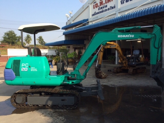 รถขุด KOMATSU PC20-7 มือสองนำเข้าจากญี่ปุ่น ทำสีใหม่ พร้อมใช้งาน