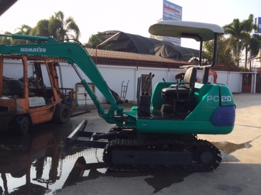 รถขุด KOMATSU PC20-7 มือสองนำเข้าจากญี่ปุ่น ทำสีใหม่ พร้อมใช้งาน