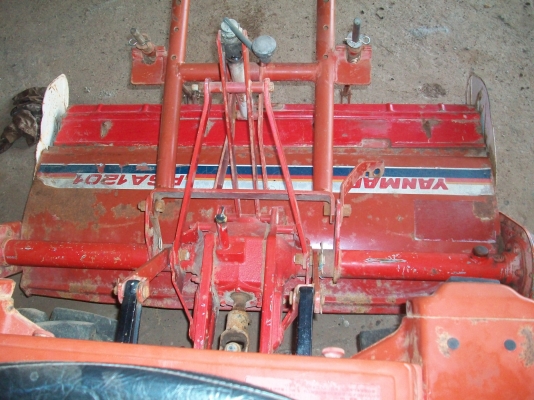 รถไถเล็กยันม่าร์พร้อมโรตารี่้ รถไถเล็กยันม่าร์พร้อมโรตารี่้